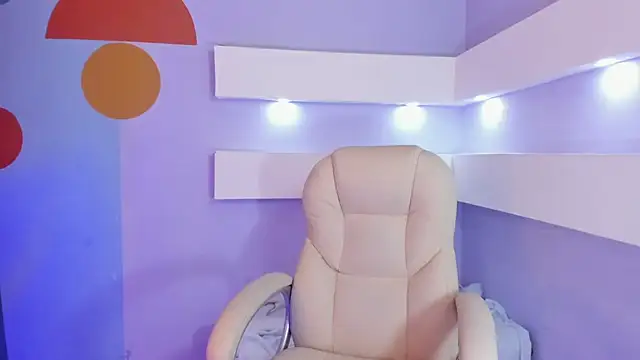 EmilyWalker11 online show from 12-31-24, 08:48