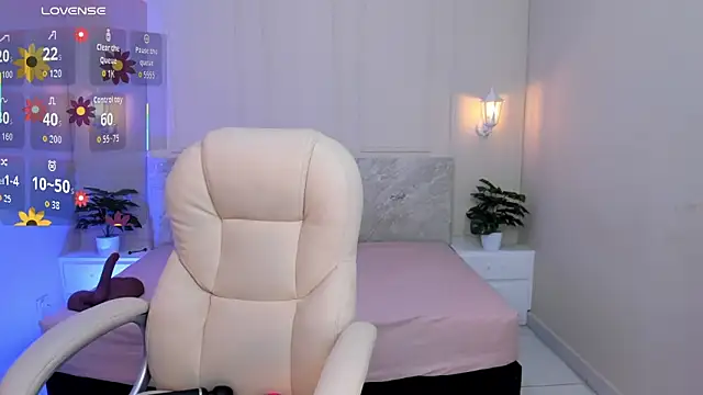 EmilyWalker11 online show from 09-19-25, 04:03