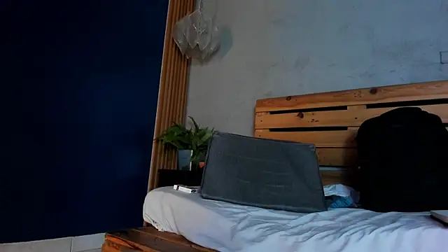 Snapshot of french_sexx chatting on 12-20-24, 04:31 french sexx online show from 12-20-24, 04:31