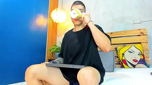 Snapshot of french_sexx chatting on 12-31-24, 03:23 french sexx online show from 12-31-24, 03:23