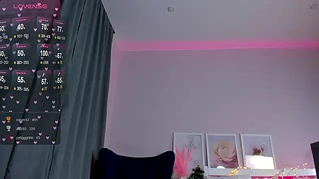 Snapshot of Elis_Fox chatting on 12-25-24, 01:09 Elis Fox online show from 12-25-24, 01:09