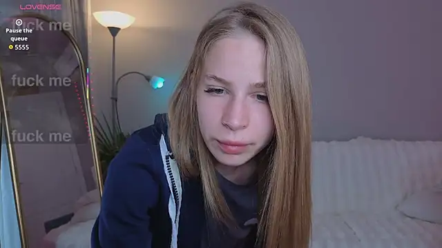 Elis Fox online show from 05-15-26, 11:06