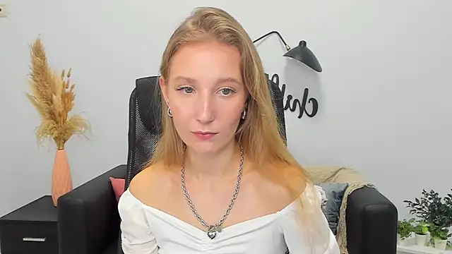 LolaWilsons online show from 03-07-25, 12:34