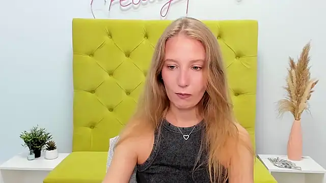 LolaWilsons online show from 06-20-26, 07:22