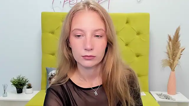 LolaWilsons online show from 06-23-26, 06:22