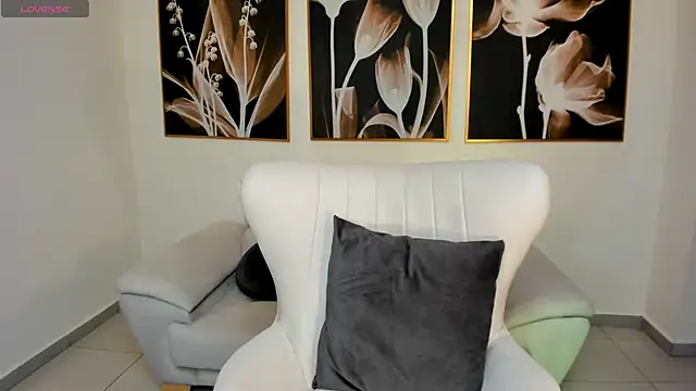 SamanthaConnor  online show from 03-11-25, 07:14