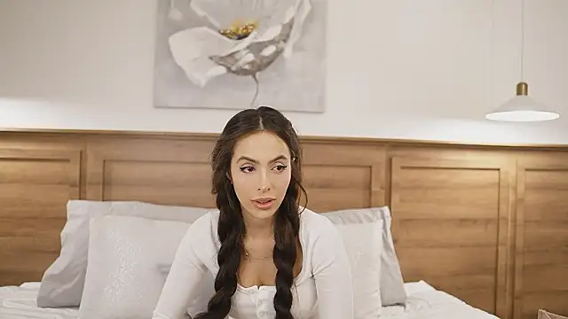 Snapshot of Amber_Rush_ chatting on 02-18-26, 11:01 Amber Rush online show from 02-18-26, 11:01