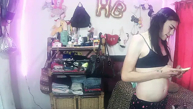 Snapshot of alexxa_dirty chatting on 12-15-24, 02:27 alexxa dirty online show from 12-15-24, 02:27