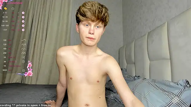 Snapshot of christian_di0r chatting on 11-11-25, 05:57 christian di0r online show from 11-11-25, 05:57