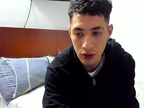 Chandler ken online show from 11-22-25, 01:04