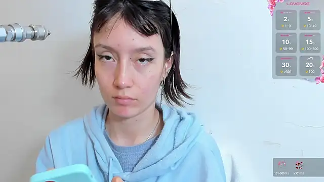 lizzy davis 1 online show from 10-04-25, 04:10