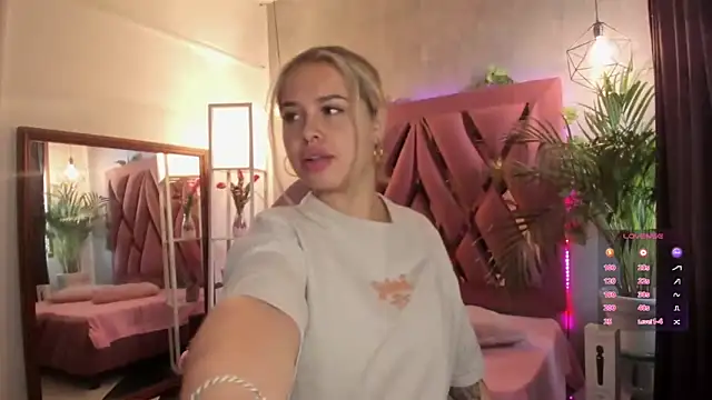 Haelycute online show from 01-11-25, 11:34