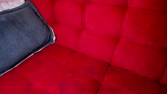 ohpetitemuse online show from 12-24-24, 05:13