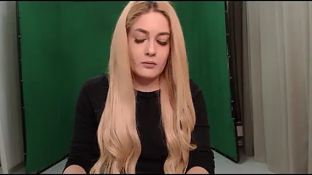 HotFireBabe  online show from 05-08-26, 11:10