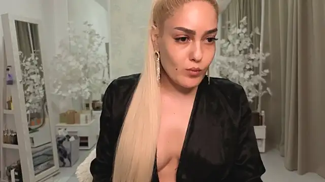 HotFireBabe  online show from 08-10-26, 12:36