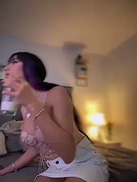 Snapshot of Carlita_cute chatting on 12-15-24, 12:49 Carlita cute online show from 12-15-24, 12:49