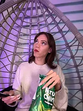 Snapshot of Carlita_cute chatting on 01-31-25, 06:13 Carlita cute online show from 01-31-25, 06:13