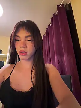 Snapshot of Carlita_cute chatting on 10-12-25, 05:45 Carlita cute online show from 10-12-25, 05:45