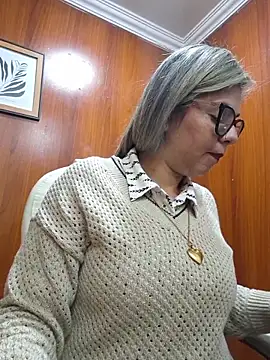 Cata Office-12 online show from 09-25-25, 03:38