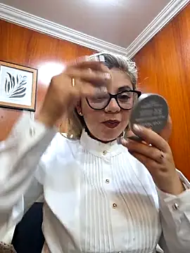 Cata Office-12 online show from 09-30-25, 04:23