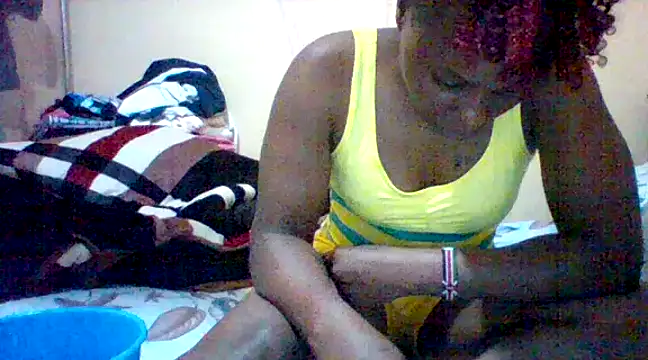 Snapshot of EBONYVANILLA02 chatting on 02-05-25, 06:59 EBONYVANILLA02 online show from 02-05-25, 06:59