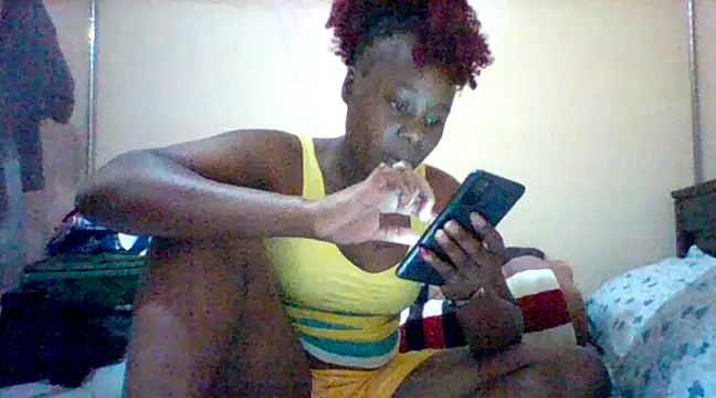 Snapshot of EBONYVANILLA02 chatting on 02-06-25, 11:32 EBONYVANILLA02 online show from 02-06-25, 11:32