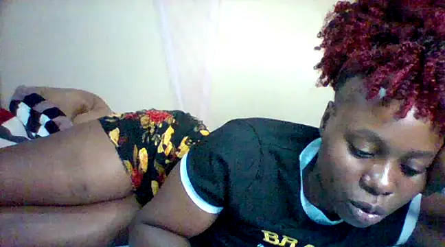 Snapshot of EBONYVANILLA02 chatting on 02-10-25, 09:04 EBONYVANILLA02 online show from 02-10-25, 09:04