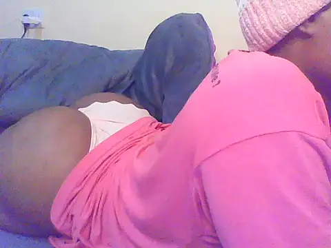 Snapshot of EBONYVANILLA02 chatting on 11-12-25, 07:24 EBONYVANILLA02 online show from 11-12-25, 07:24