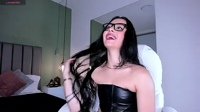 Snapshot of Samaanthaa_ chatting on 02-08-25, 01:22 Samaanthaa online show from 02-08-25, 01:22