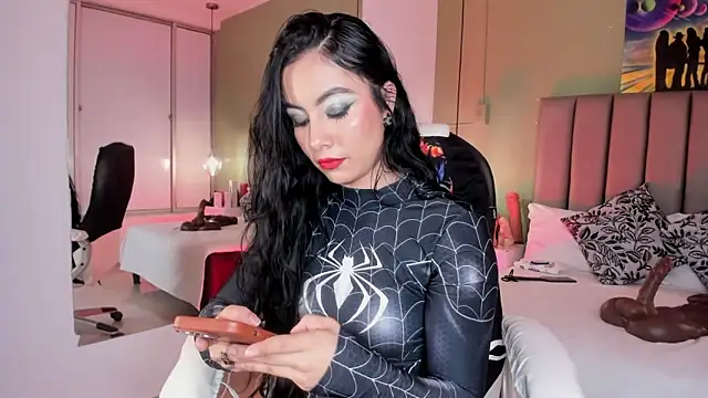 Snapshot of Samaanthaa_ chatting on 10-03-25, 11:13 Samaanthaa online show from 10-03-25, 11:13