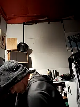 Snapshot of Gillygilly76 chatting on 10-31-25, 09:21 Gillygilly76 online show from 10-31-25, 09:21