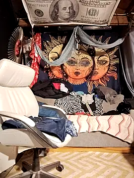 Snapshot of Gillygilly76 chatting on 11-09-25, 06:55 Gillygilly76 online show from 11-09-25, 06:55