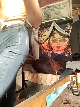 Snapshot of Gillygilly76 chatting on 11-27-25, 12:18 Gillygilly76 online show from 11-27-25, 12:18