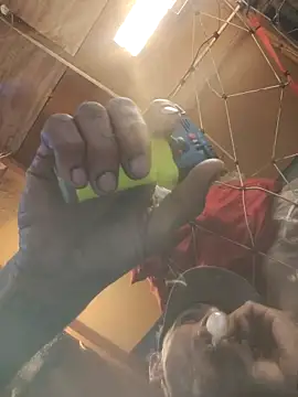 Snapshot of Gillygilly76 chatting on 01-05-26, 08:12 Gillygilly76 online show from 01-05-26, 08:12