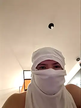 Snapshot of JuHots chatting on 04-02-26, 06:33 JuHots online show from 04-02-26, 06:33