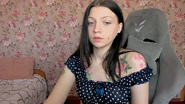 Lolly Haze online show from 05-05-26, 03:25