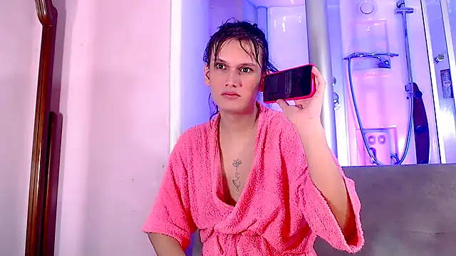 Snapshot of sexy-luna-star-ts chatting on 10-01-25, 11:22 sexy-luna-star-ts online show from 10-01-25, 11:22