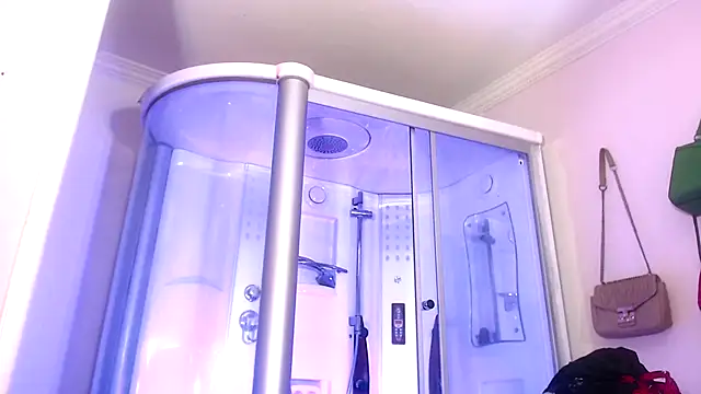 Snapshot of sexy-luna-star-ts chatting on 11-07-25, 08:09 sexy-luna-star-ts online show from 11-07-25, 08:09