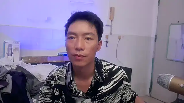 Snapshot of xhqds chatting on 04-26-26, 10:35 xhqds online show from 04-26-26, 10:35