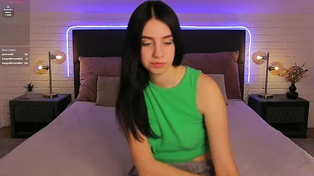 Snapshot of Dina_Foxxx chatting on 01-30-25, 04:34 Dina Foxxx online show from 01-30-25, 04:34