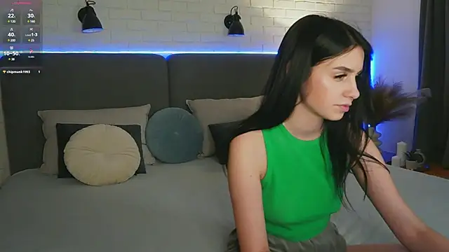Snapshot of Dina_Foxxx chatting on 02-01-25, 04:44 Dina Foxxx online show from 02-01-25, 04:44