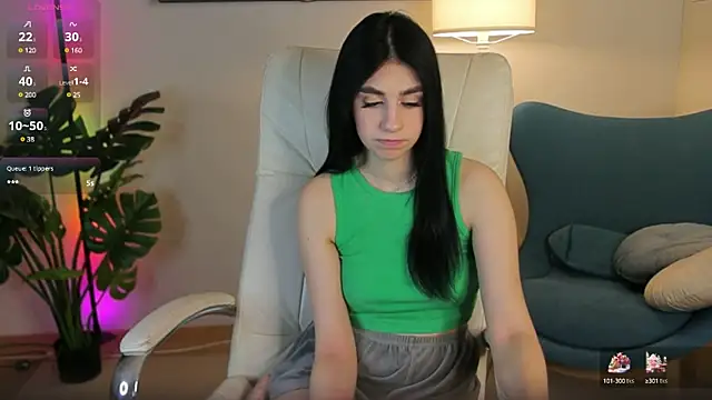 Snapshot of Dina_Foxxx chatting on 03-19-25, 10:00 Dina Foxxx online show from 03-19-25, 10:00