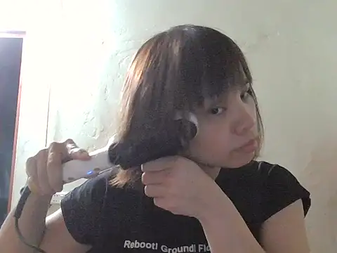 Snapshot of Angela-Eira chatting on 09-24-25, 10:51 Angela-Eira online show from 09-24-25, 10:51