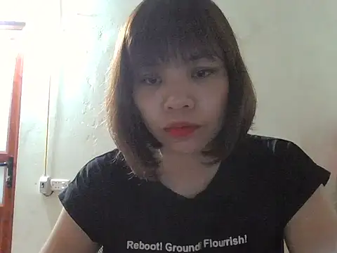 Snapshot of Angela-Eira chatting on 10-07-25, 08:50 Angela-Eira online show from 10-07-25, 08:50