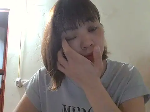 Snapshot of Angela-Eira chatting on 10-12-25, 07:46 Angela-Eira online show from 10-12-25, 07:46