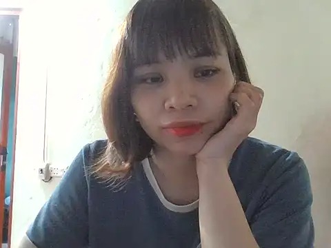 Snapshot of Angela-Eira chatting on 10-15-25, 08:14 Angela-Eira online show from 10-15-25, 08:14