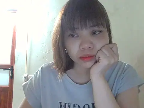 Snapshot of Angela-Eira chatting on 10-28-25, 09:17 Angela-Eira online show from 10-28-25, 09:17