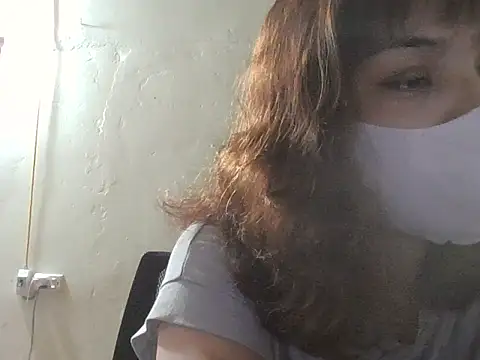 Snapshot of Angela-Eira chatting on 05-10-26, 09:31 Angela-Eira online show from 05-10-26, 09:31