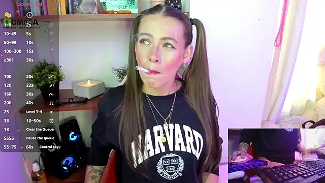 Snapshot of sweetlittlelisa chatting on 11-09-25, 07:12 sweetlittlelisa online show from 11-09-25, 07:12