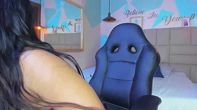 Snapshot of lalytulu99 chatting on 01-17-25, 10:45 lalytulu99 online show from 01-17-25, 10:45